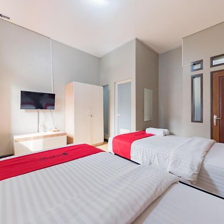 Reddoorz Syariah Near Politeknik Negeri Bandung Campus Hotel Cimahi Exterior photo