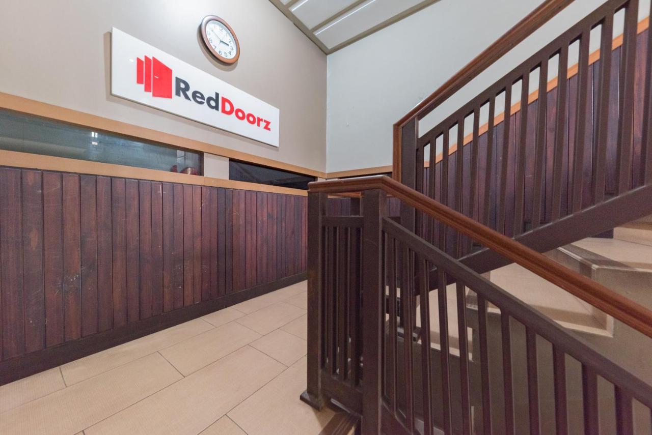 Reddoorz Syariah Near Politeknik Negeri Bandung Campus Hotel Cimahi Exterior photo